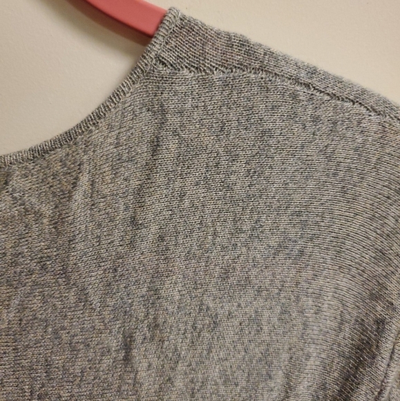 NWT MAX STUDIO Long Sleeved Gray Womens Sweater - Picture 4 of 6